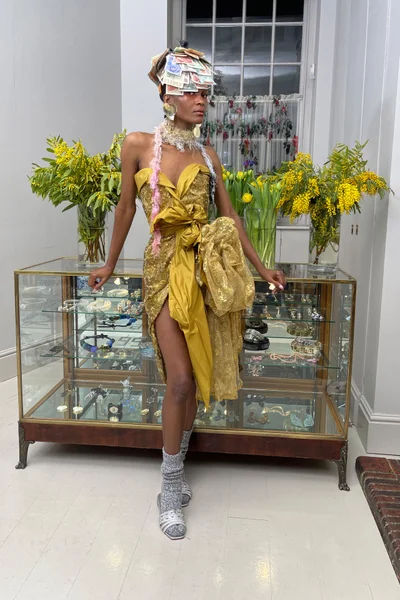 Look 28